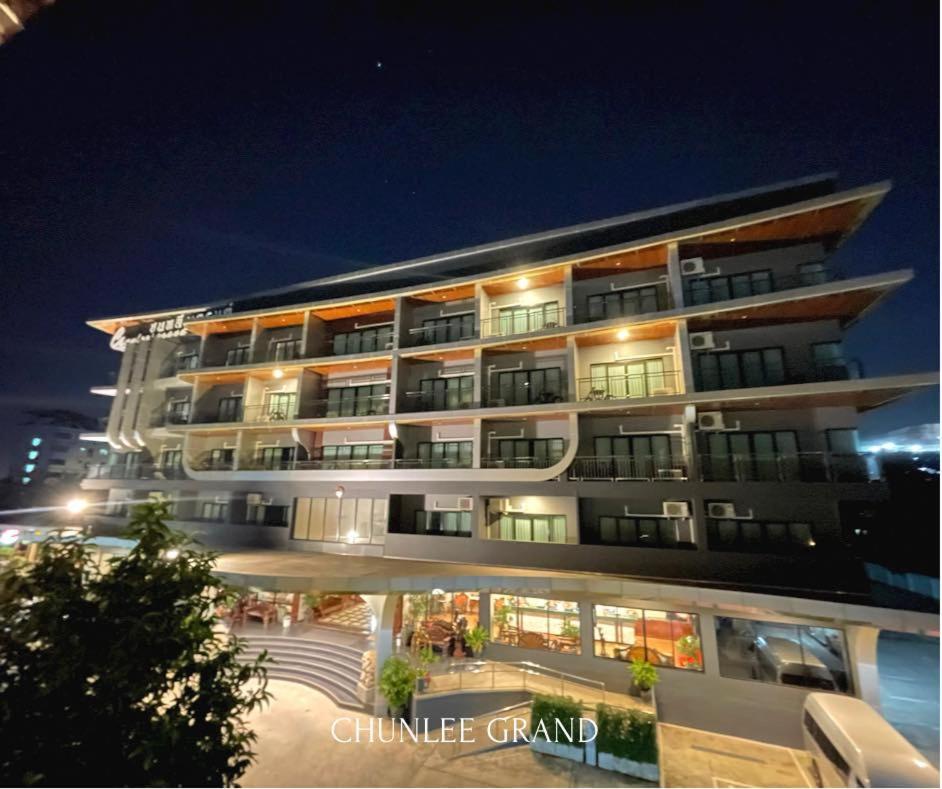 Отель Chunlee Grand Korat Накхонратчасима Экстерьер фото