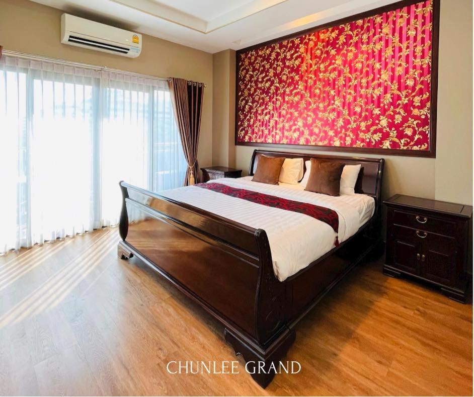 Отель Chunlee Grand Korat Накхонратчасима Экстерьер фото