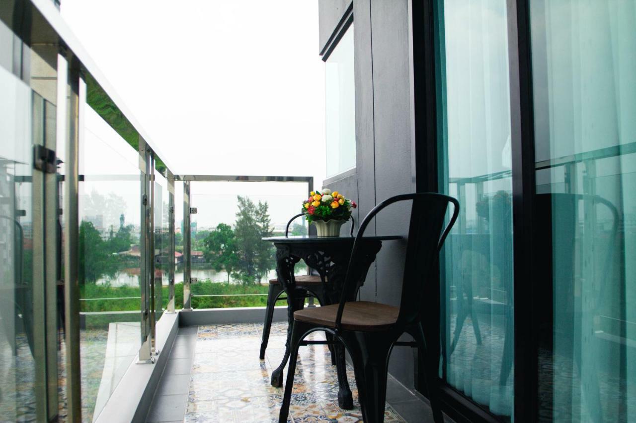 Отель Chunlee Grand Korat Накхонратчасима Экстерьер фото