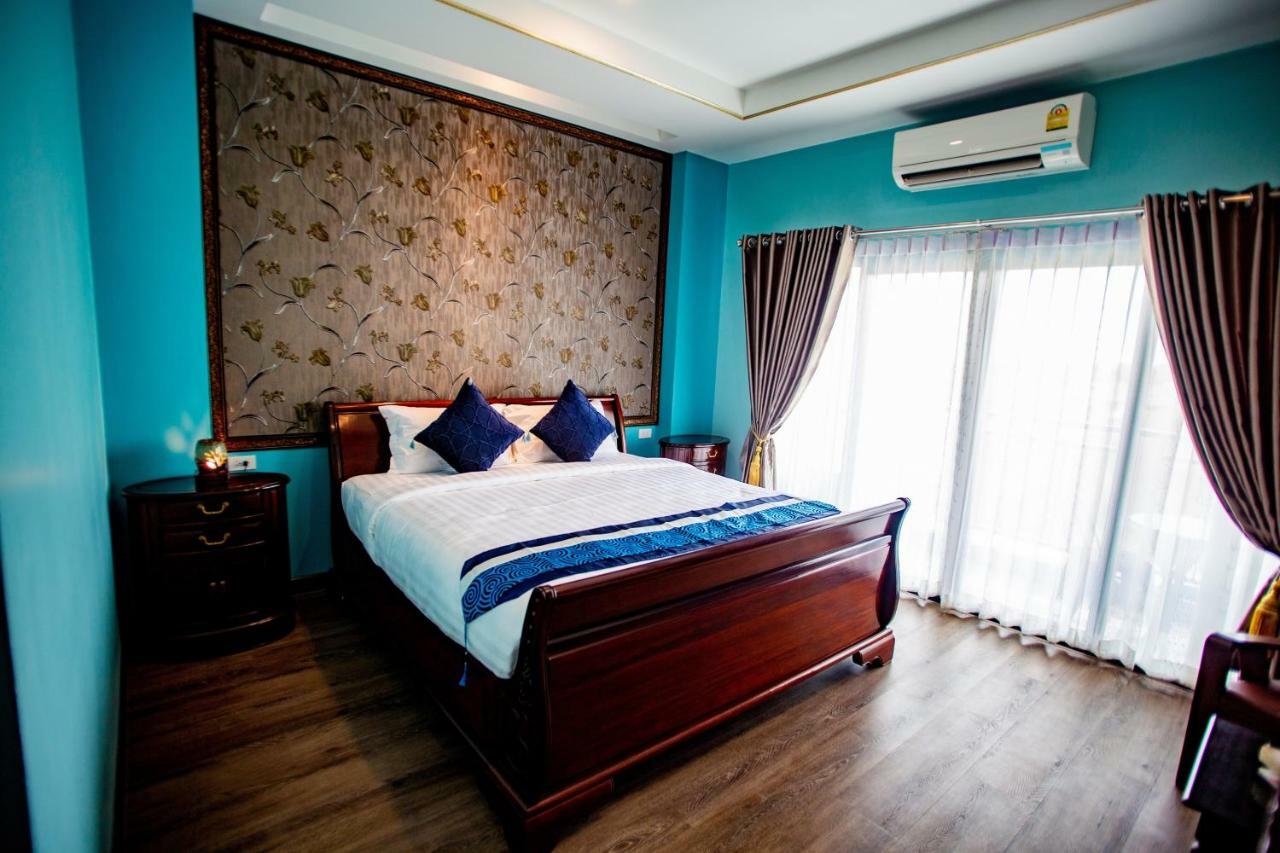 Отель Chunlee Grand Korat Накхонратчасима Экстерьер фото