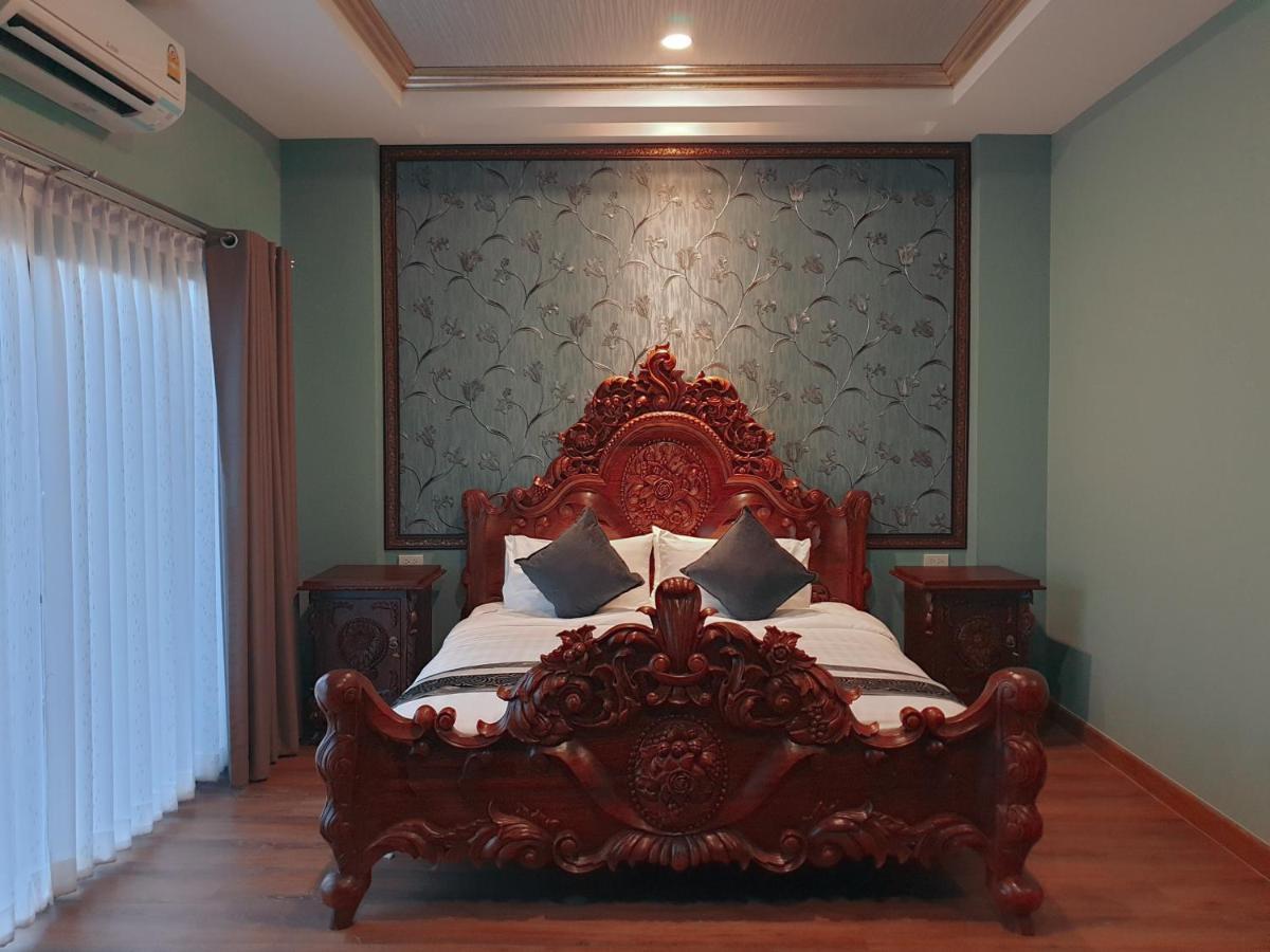 Отель Chunlee Grand Korat Накхонратчасима Экстерьер фото